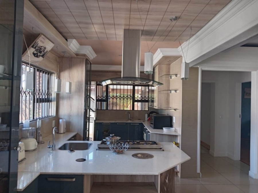 4 Bedroom Property for Sale in Brackenhurst Gauteng