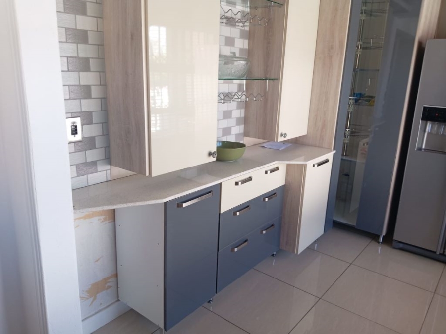 4 Bedroom Property for Sale in Brackenhurst Gauteng