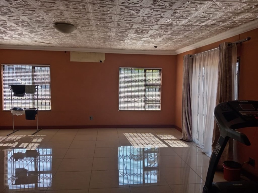 4 Bedroom Property for Sale in Brackenhurst Gauteng