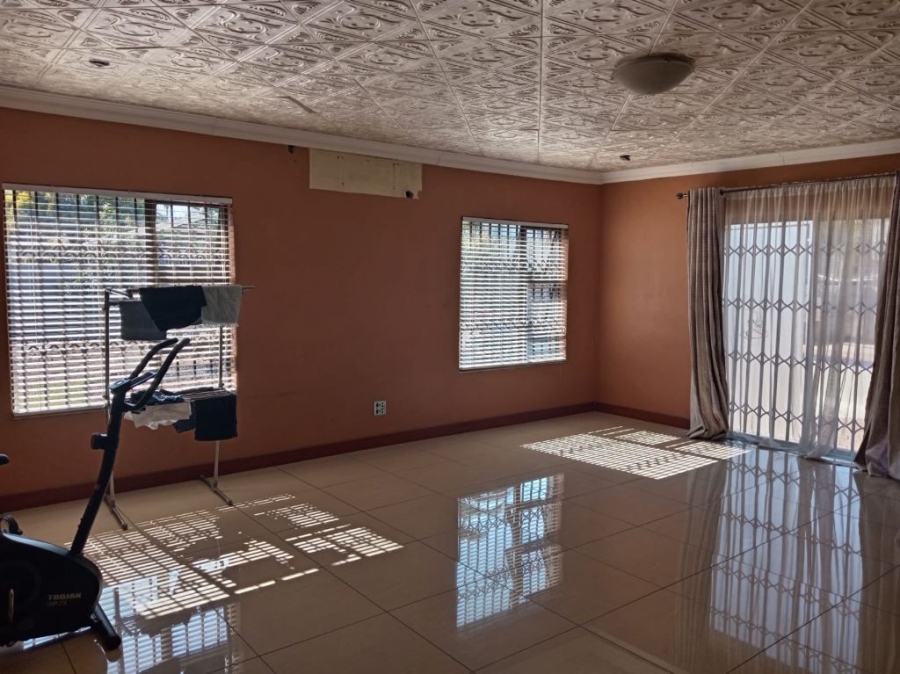 4 Bedroom Property for Sale in Brackenhurst Gauteng