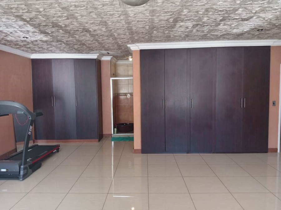 4 Bedroom Property for Sale in Brackenhurst Gauteng