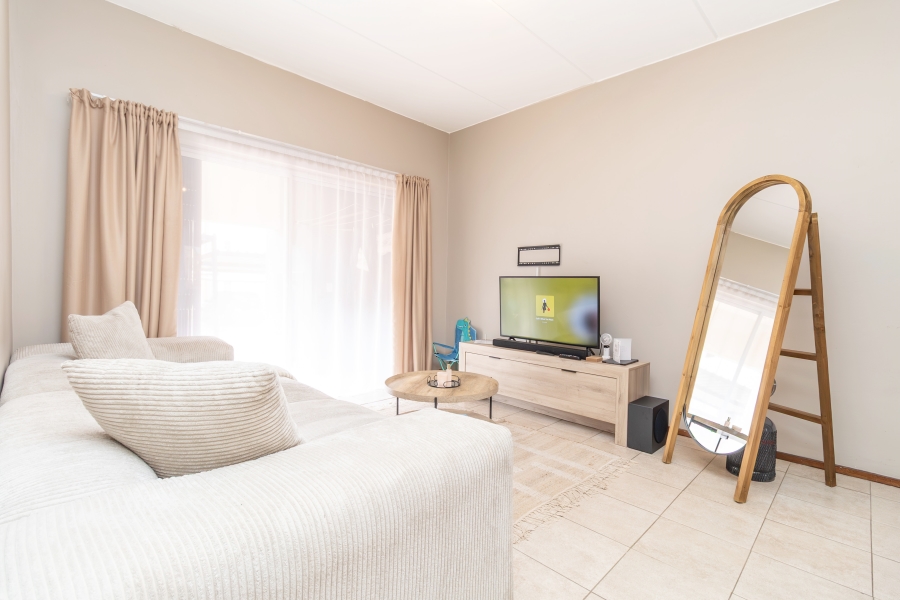 2 Bedroom Property for Sale in North Riding Gauteng