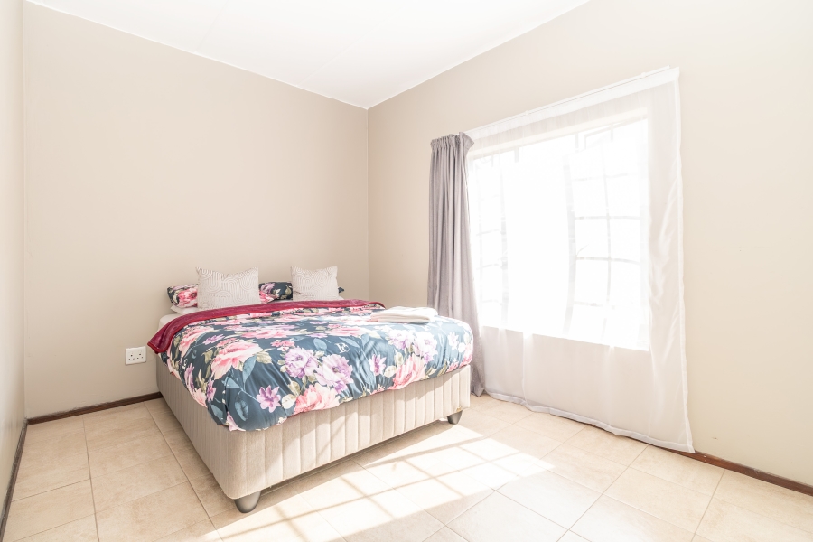 2 Bedroom Property for Sale in North Riding Gauteng