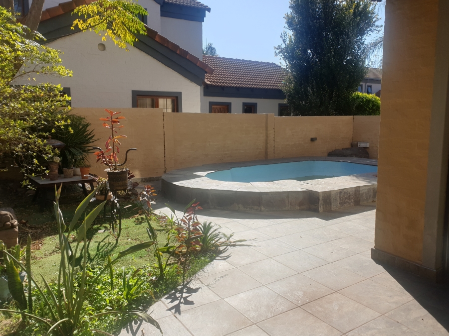 To Let 3 Bedroom Property for Rent in Equestria Gauteng
