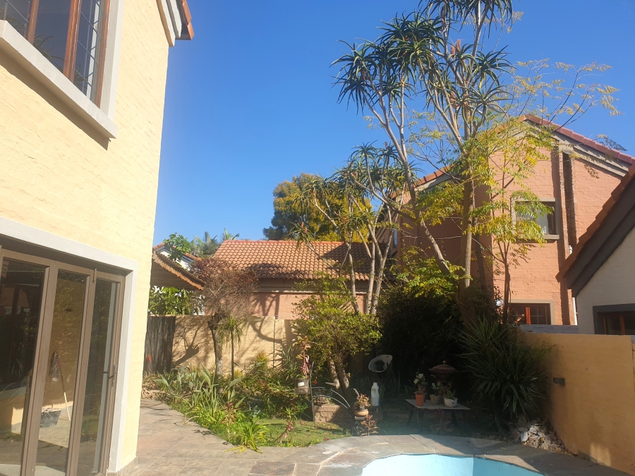 To Let 3 Bedroom Property for Rent in Equestria Gauteng