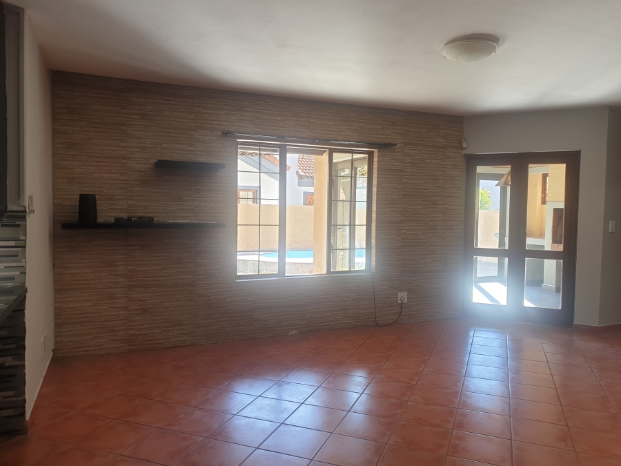 To Let 3 Bedroom Property for Rent in Equestria Gauteng