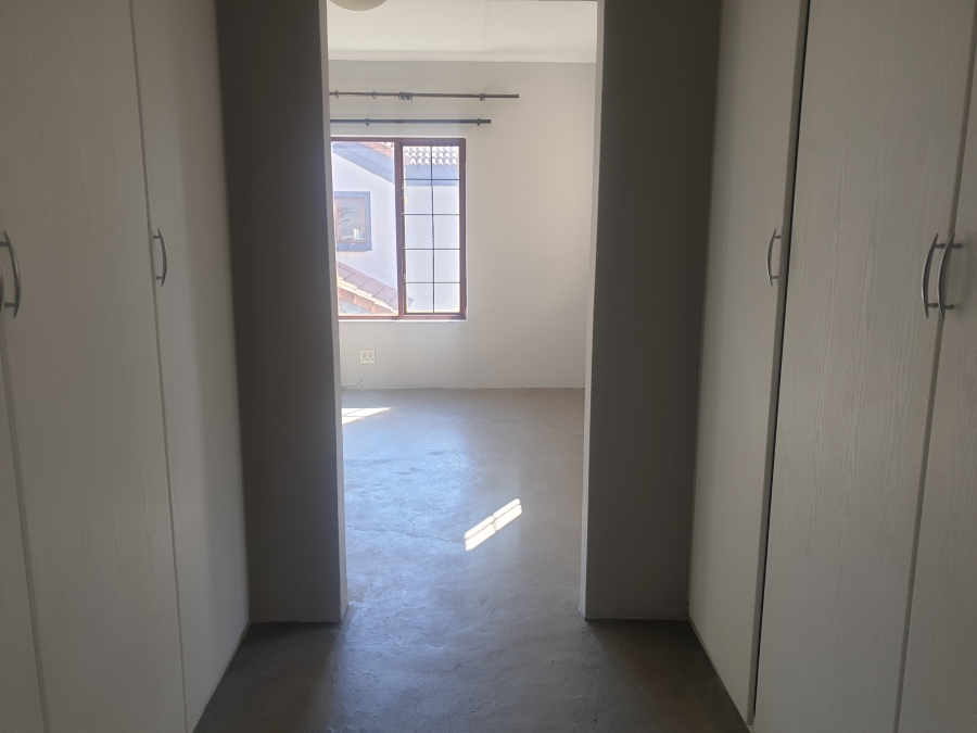 To Let 3 Bedroom Property for Rent in Equestria Gauteng
