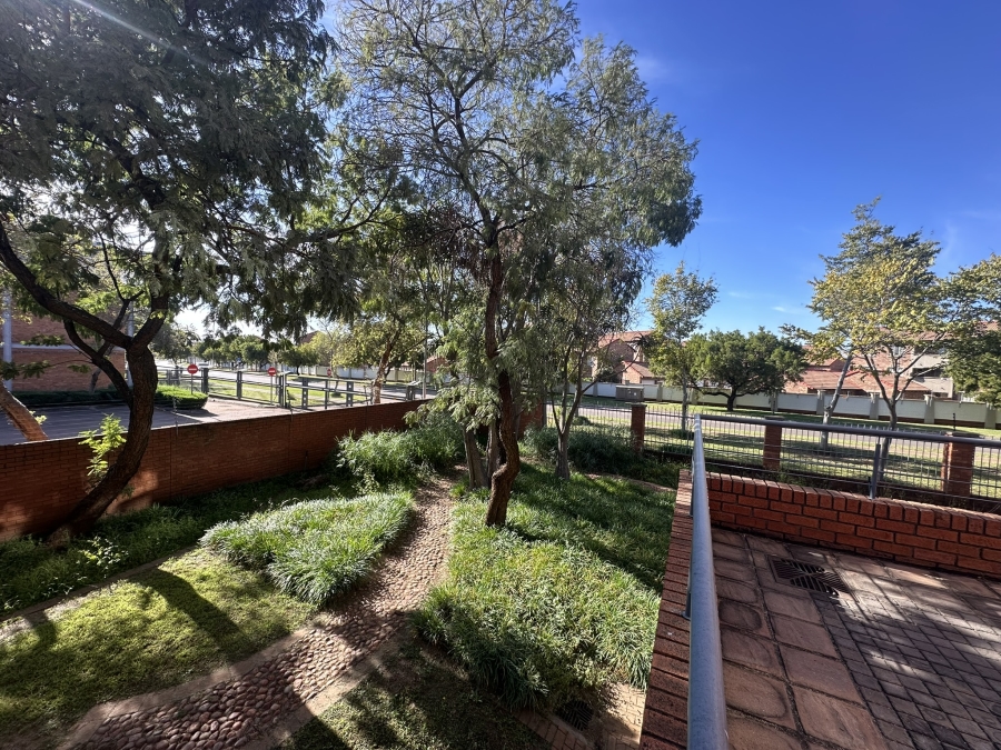 To Let commercial Property for Rent in Eco Park Gauteng