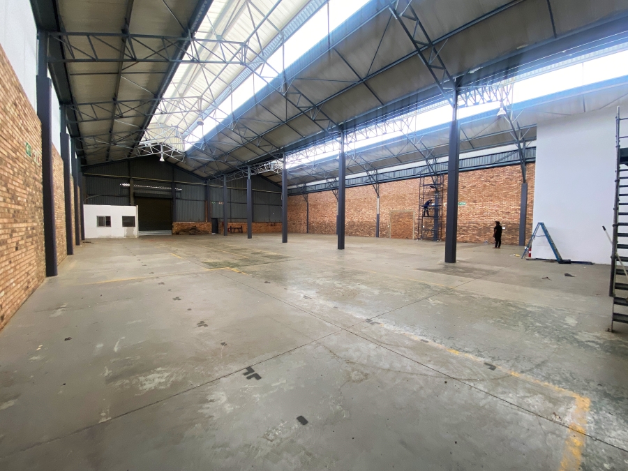 To Let commercial Property for Rent in Randjespark Gauteng