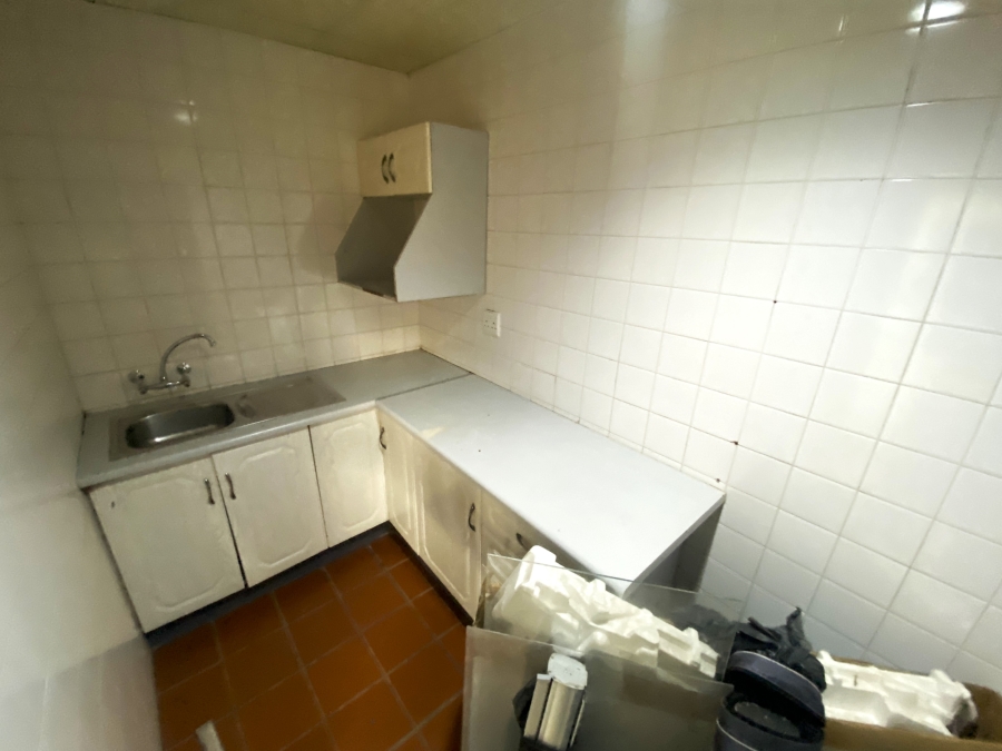 To Let commercial Property for Rent in Randjespark Gauteng
