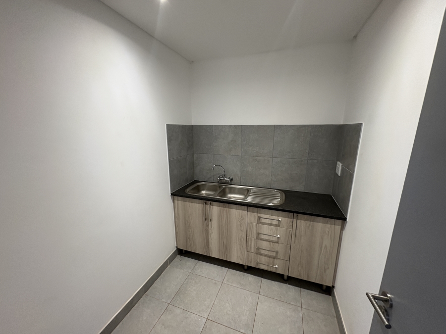 To Let commercial Property for Rent in Glen Marais Gauteng