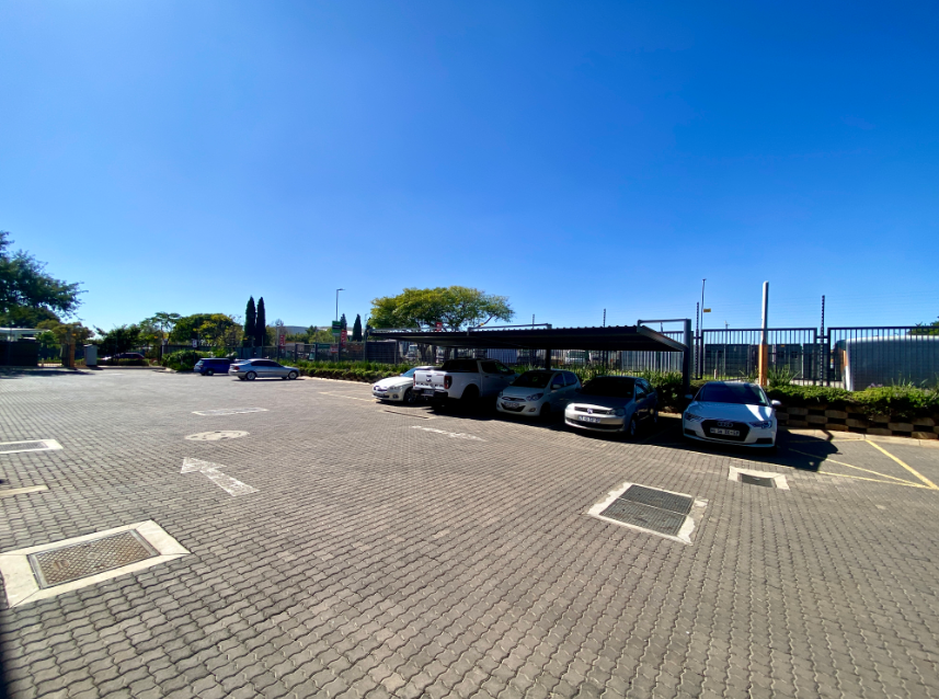 To Let commercial Property for Rent in Randjespark Gauteng