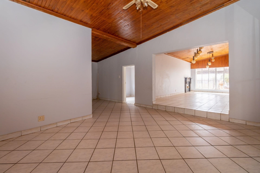 4 Bedroom Property for Sale in Rensburg Gauteng