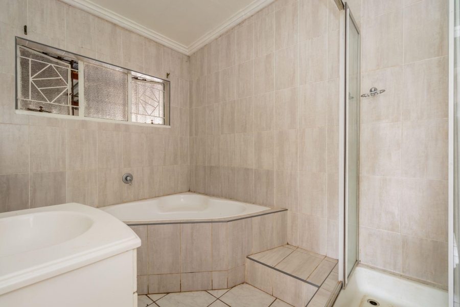4 Bedroom Property for Sale in Rensburg Gauteng