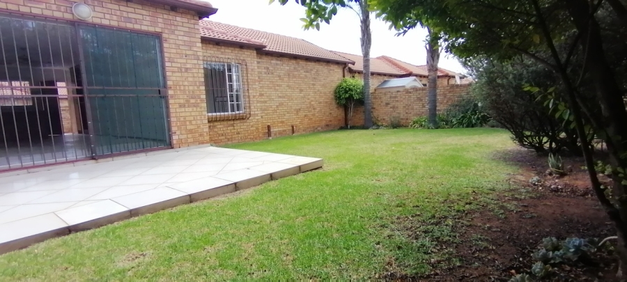 To Let 3 Bedroom Property for Rent in Wilgeheuwel Gauteng