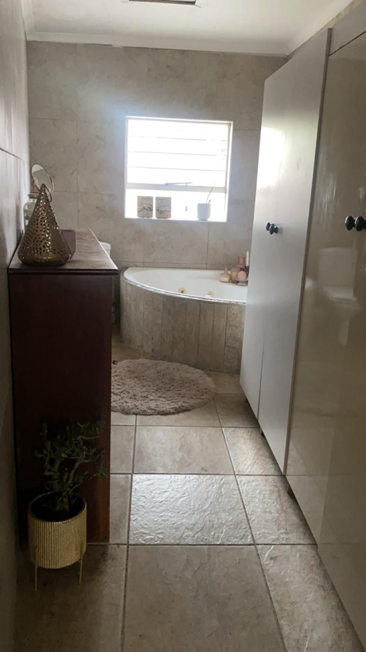 To Let 3 Bedroom Property for Rent in Noordheuwel Gauteng