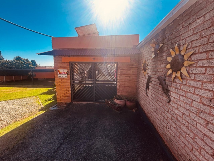 3 Bedroom Property for Sale in Wentworth Park Gauteng