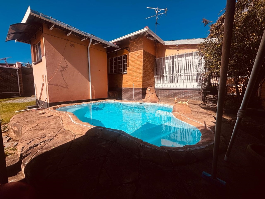 3 Bedroom Property for Sale in Wentworth Park Gauteng