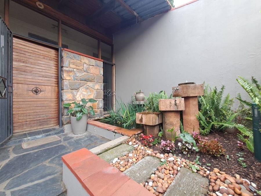 4 Bedroom Property for Sale in Northcliff Gauteng