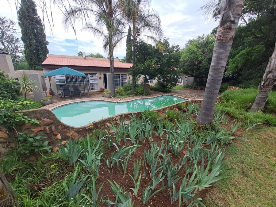 4 Bedroom Property for Sale in Northcliff Gauteng