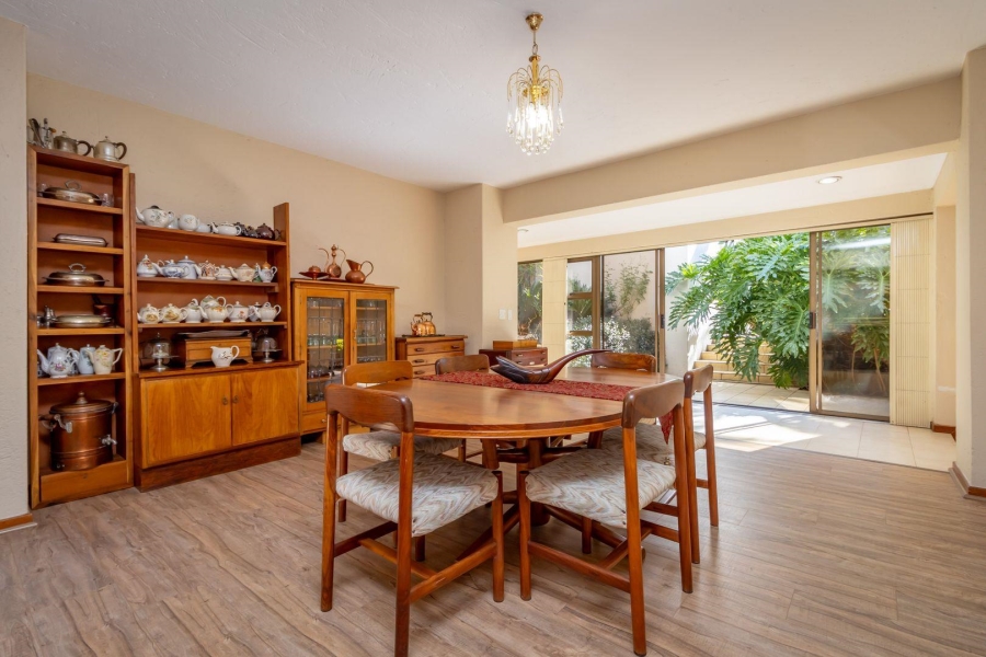 5 Bedroom Property for Sale in Fairland Gauteng