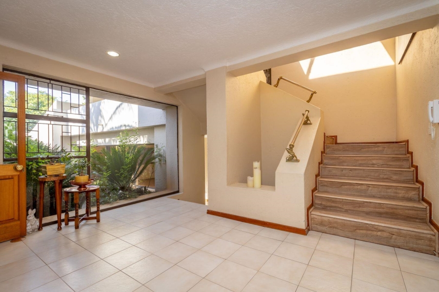 5 Bedroom Property for Sale in Fairland Gauteng
