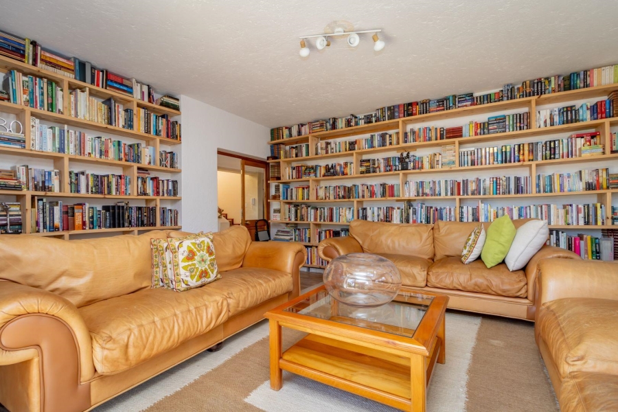 5 Bedroom Property for Sale in Fairland Gauteng