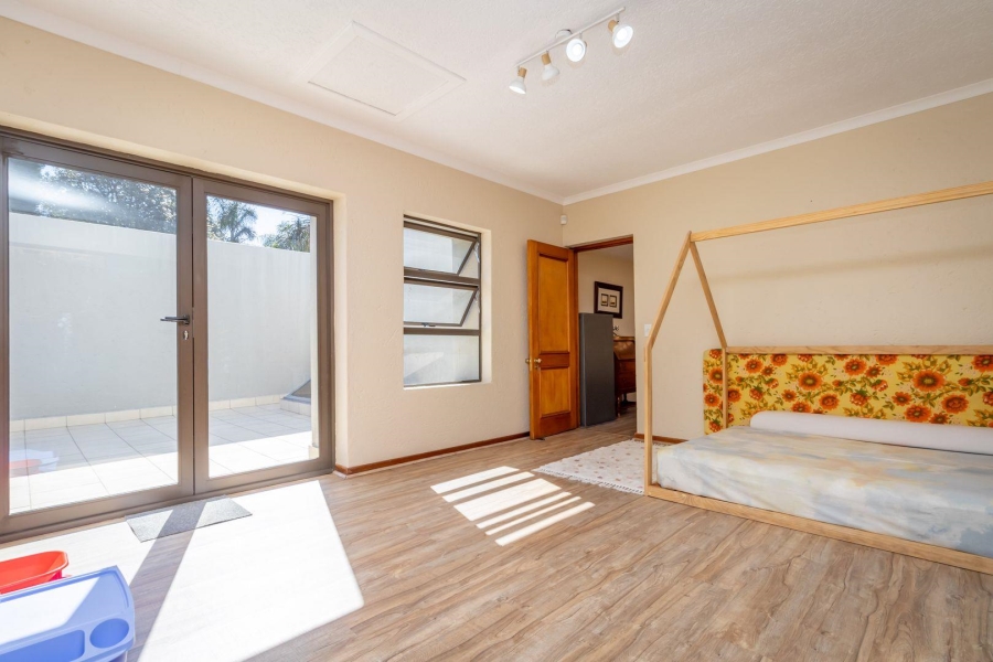 5 Bedroom Property for Sale in Fairland Gauteng