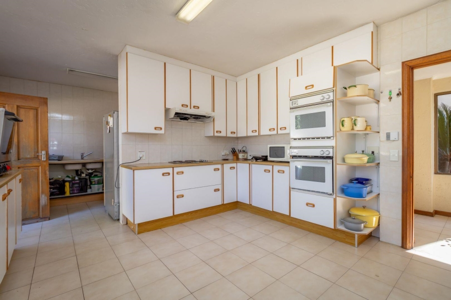 5 Bedroom Property for Sale in Fairland Gauteng