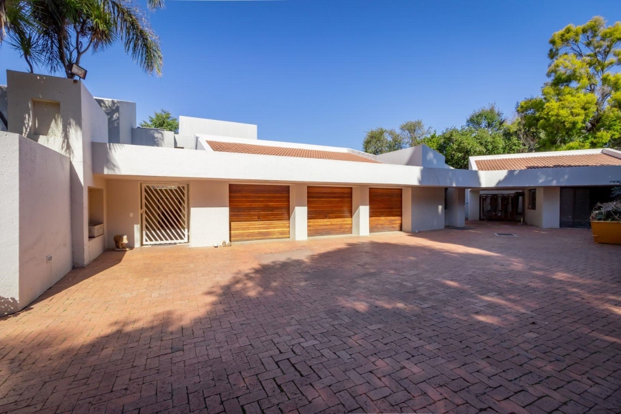 5 Bedroom Property for Sale in Fairland Gauteng