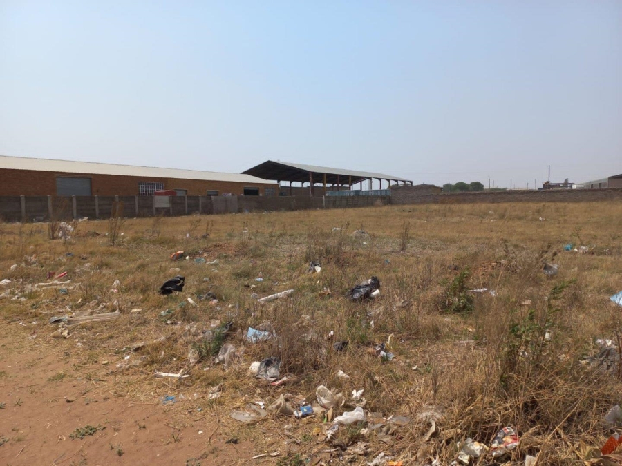 0 Bedroom Property for Sale in Aureus Gauteng