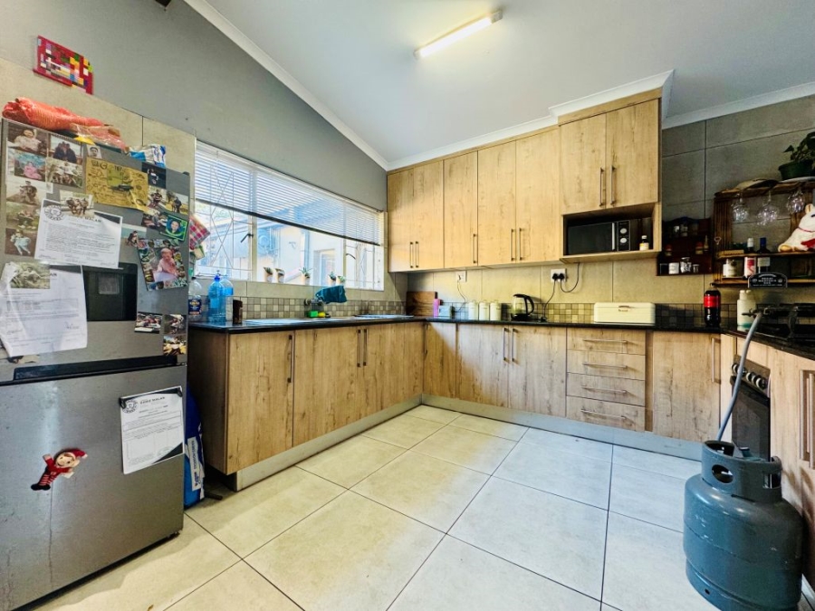 4 Bedroom Property for Sale in Sinoville Gauteng
