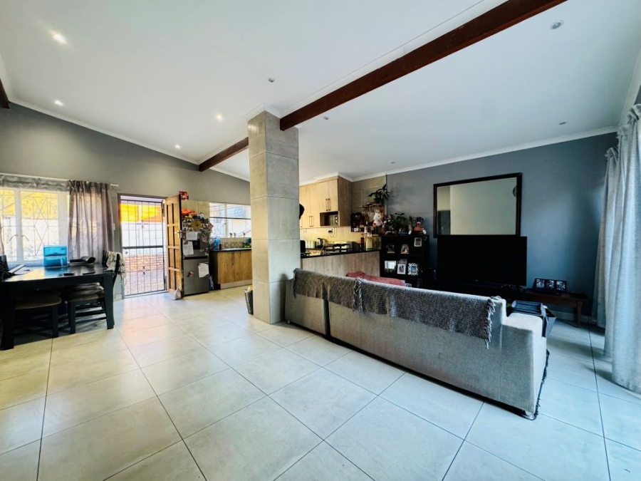 4 Bedroom Property for Sale in Sinoville Gauteng
