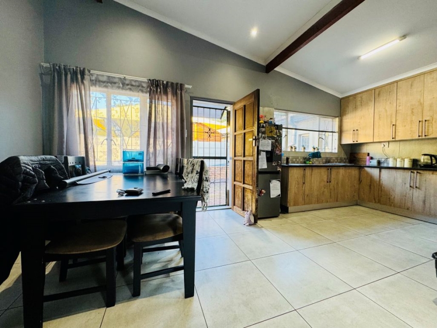 4 Bedroom Property for Sale in Sinoville Gauteng