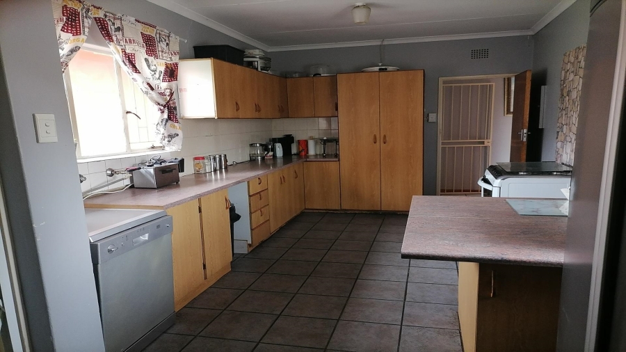 4 Bedroom Property for Sale in Vanderbijlpark SE 6 Gauteng