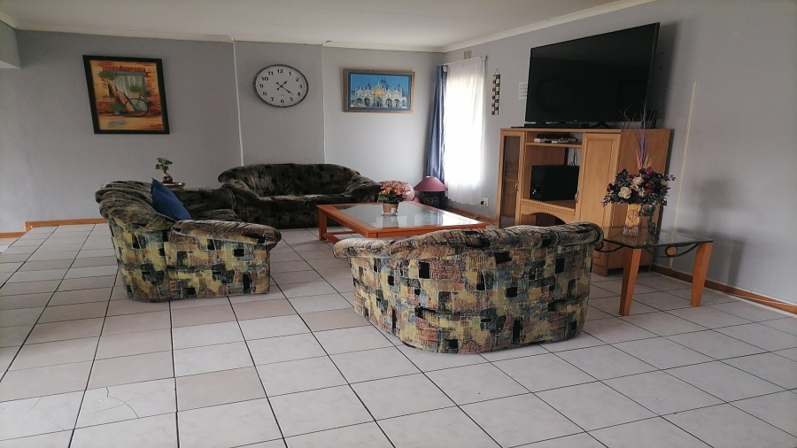 4 Bedroom Property for Sale in Vanderbijlpark SE 6 Gauteng