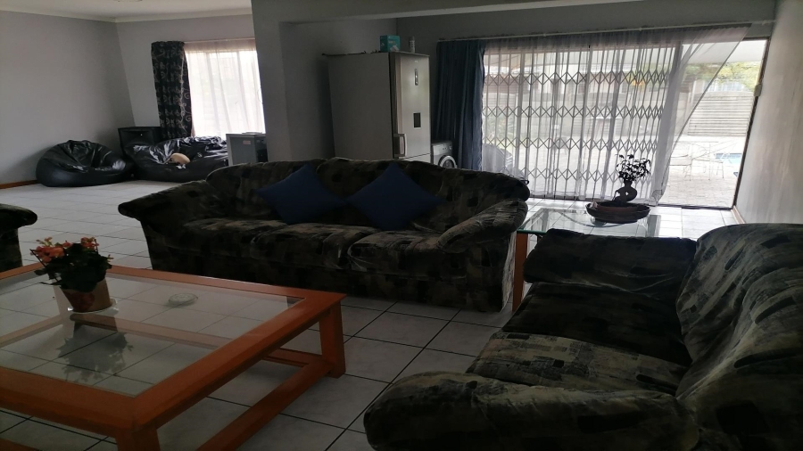 4 Bedroom Property for Sale in Vanderbijlpark SE 6 Gauteng