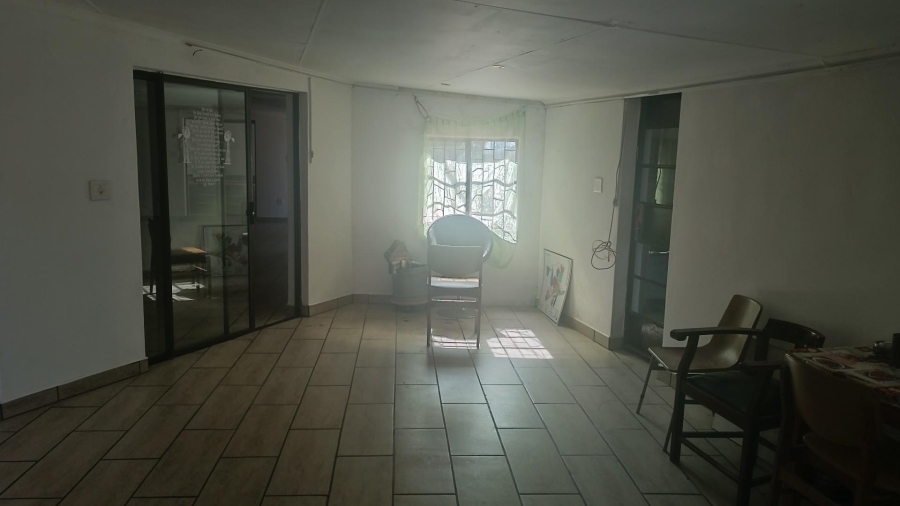 5 Bedroom Property for Sale in Mullerstuine Gauteng