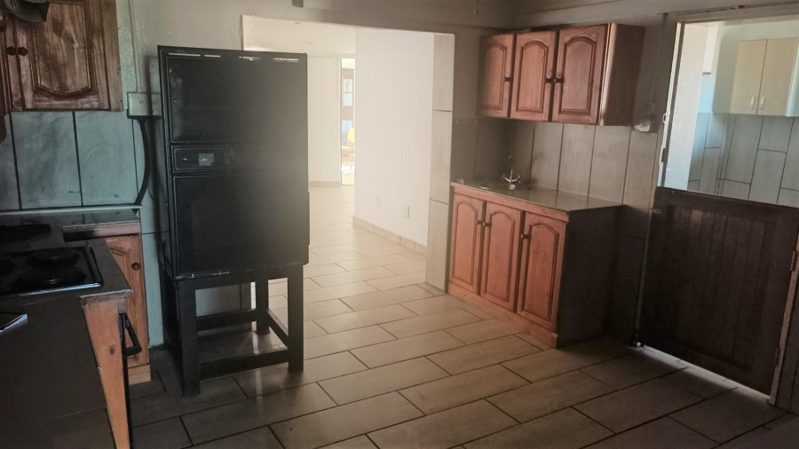 5 Bedroom Property for Sale in Mullerstuine Gauteng