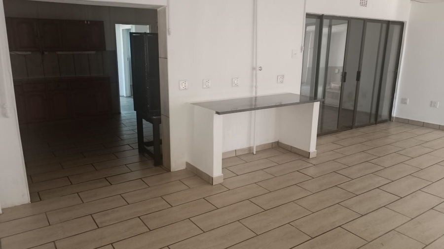 5 Bedroom Property for Sale in Mullerstuine Gauteng