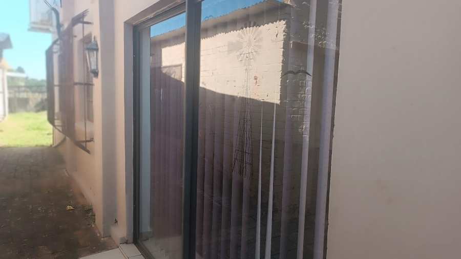 5 Bedroom Property for Sale in Mullerstuine Gauteng