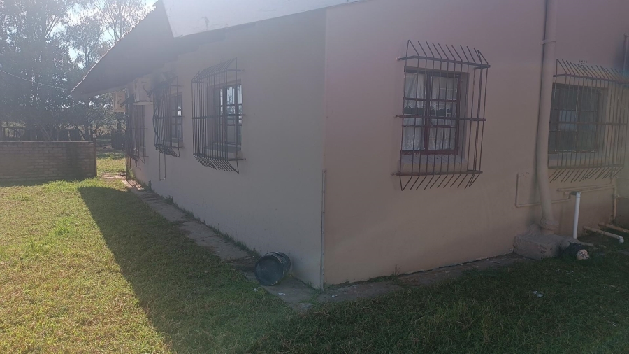 5 Bedroom Property for Sale in Mullerstuine Gauteng
