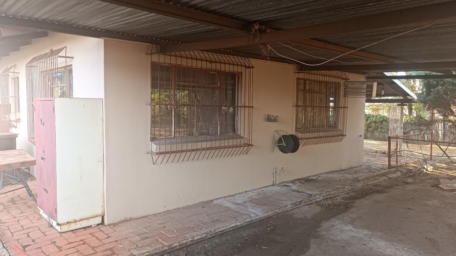 5 Bedroom Property for Sale in Mullerstuine Gauteng