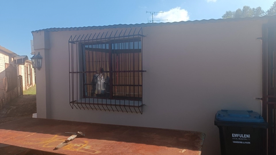 5 Bedroom Property for Sale in Mullerstuine Gauteng