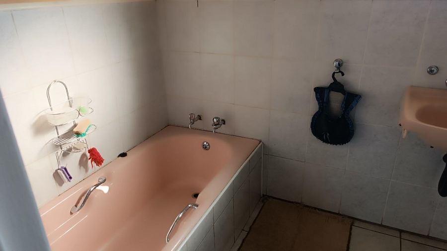 3 Bedroom Property for Sale in Rosashof Gauteng