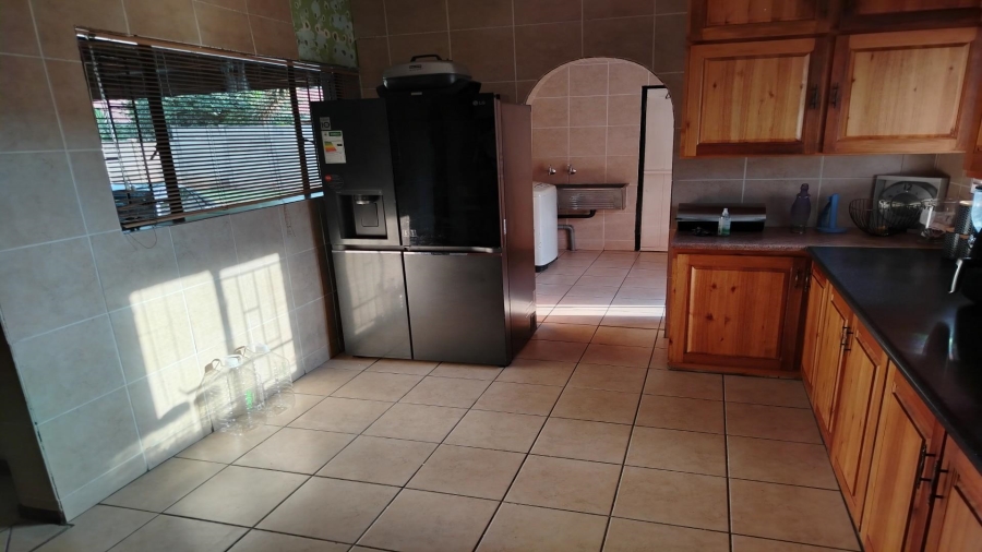 3 Bedroom Property for Sale in Vanderbijlpark SE 6 Gauteng