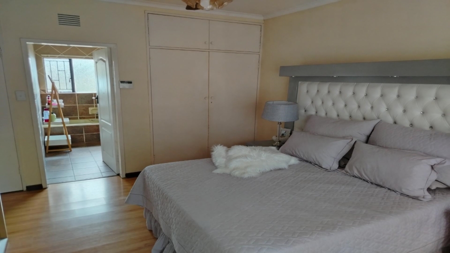 3 Bedroom Property for Sale in Vanderbijlpark SE 6 Gauteng
