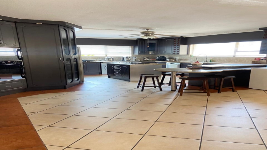 3 Bedroom Property for Sale in Vanderbijlpark SE 8 Gauteng