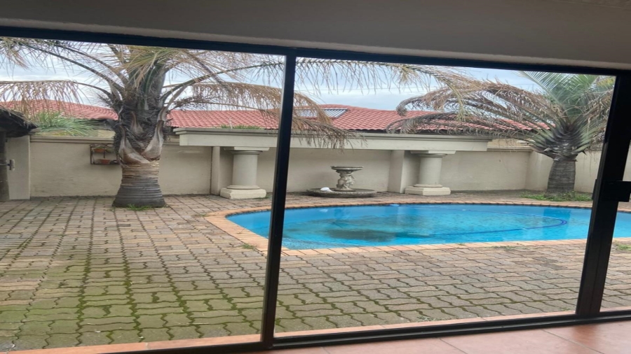 3 Bedroom Property for Sale in Vanderbijlpark SE 8 Gauteng