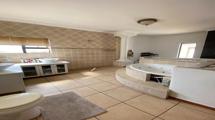3 Bedroom Property for Sale in Vanderbijlpark SE 8 Gauteng